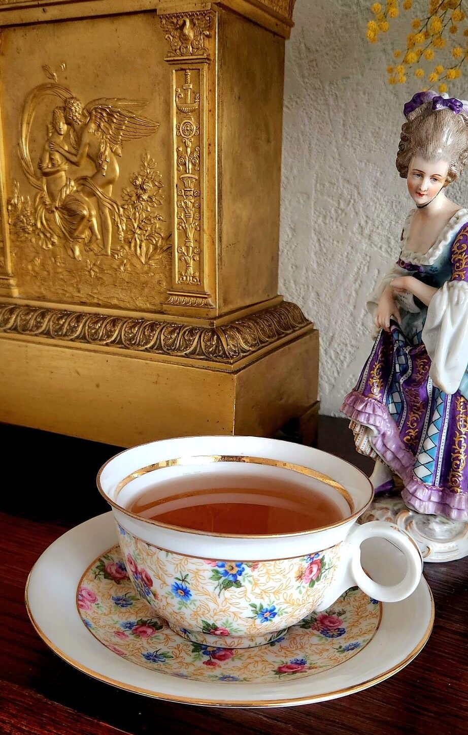 La tasse en porcelaine offerte par ma grand-mère
