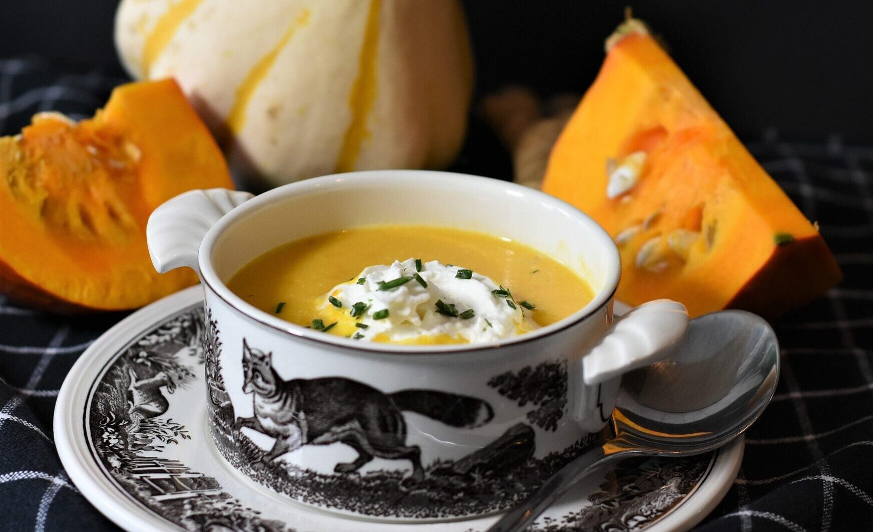 Soupe du soir accompagnée d'une infusion apaisante